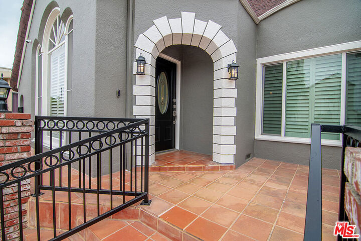 Property Photo:  5761 W Olympic Boulevard  CA 90036 