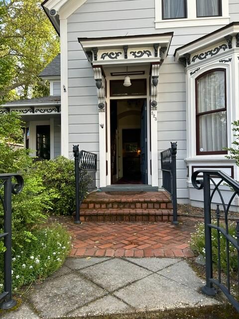 Property Photo:  523 W Broad Street  CA 95959 