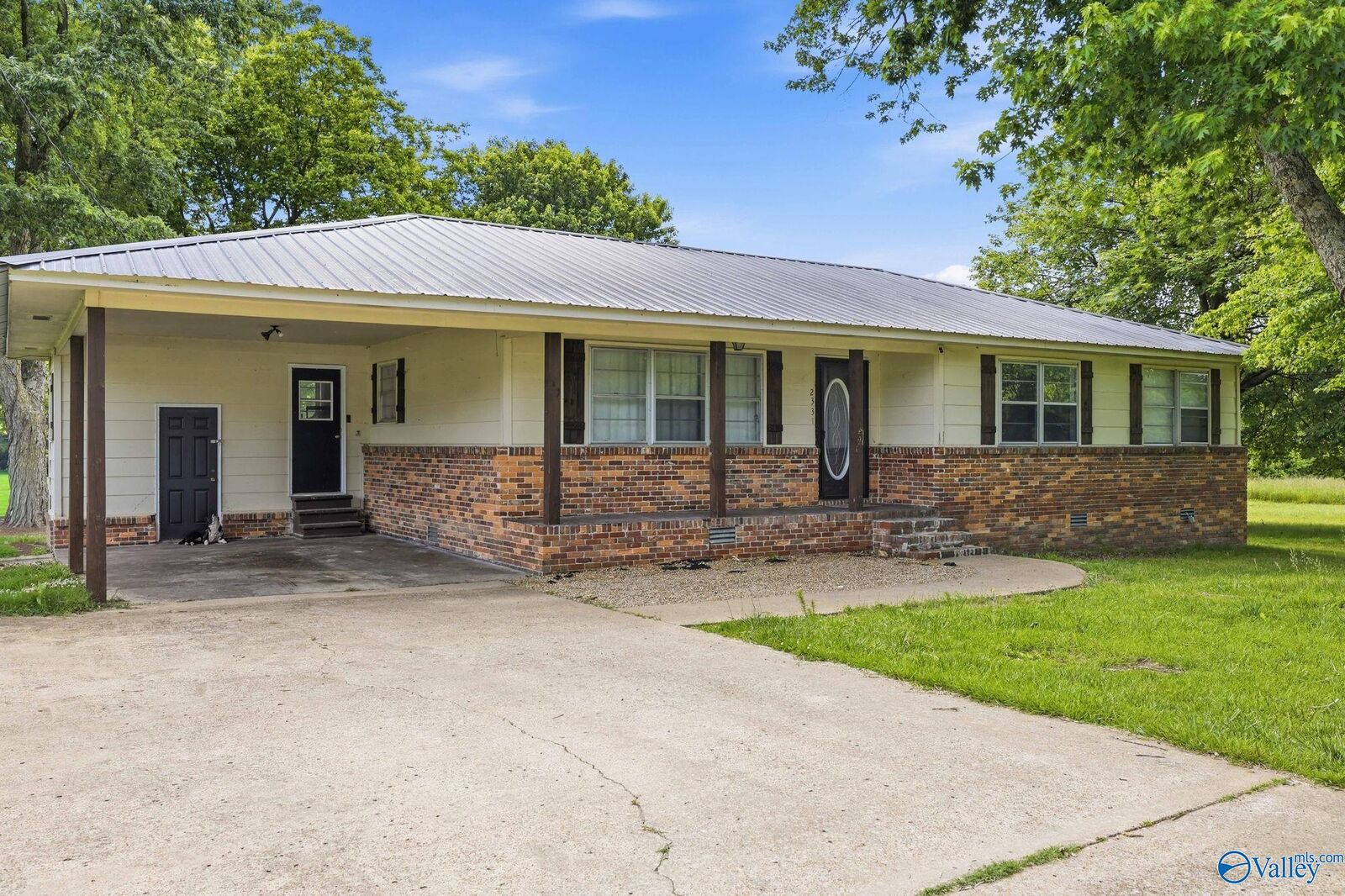 Property Photo:  2331 Leeth Gap Cutoff Road  AL 35956 