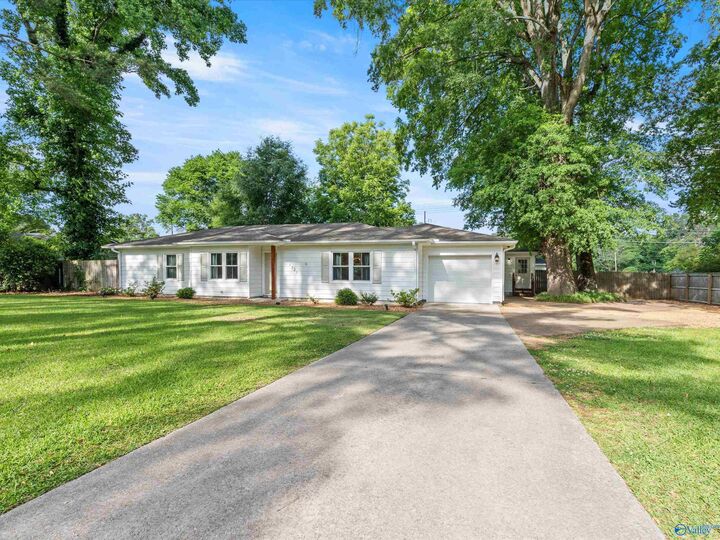 Property Photo:  1721 Pennylane SE  AL 35601 