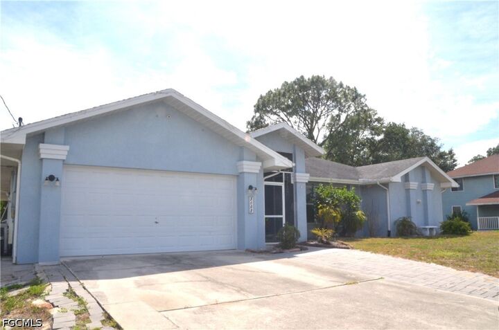 Property Photo:  5005 28th Street SW  FL 33973 