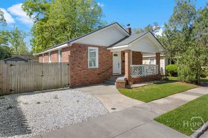 Property Photo: 1229 E 40th Street GA 31404