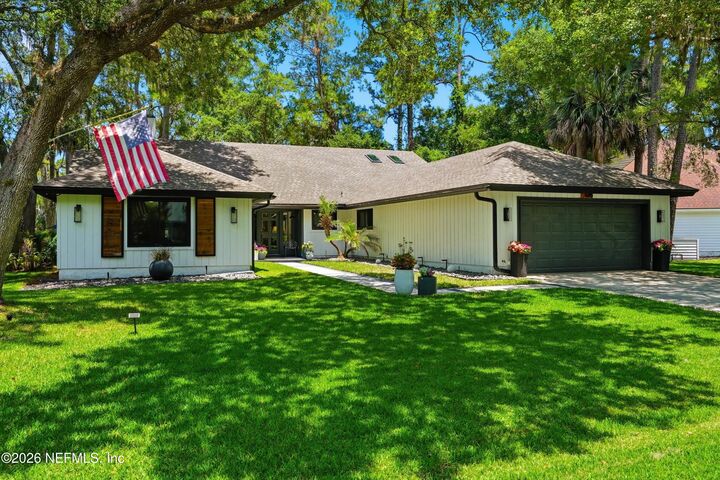 Property Photo: 128 Nandina Circle FL 32082