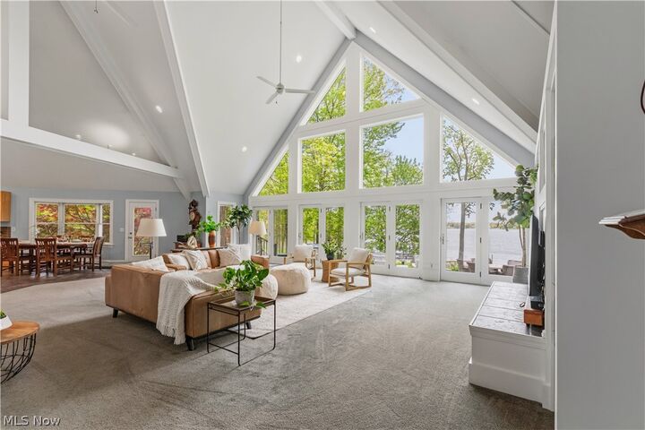 Property Photo: 2252 Heston Drive OH 44429