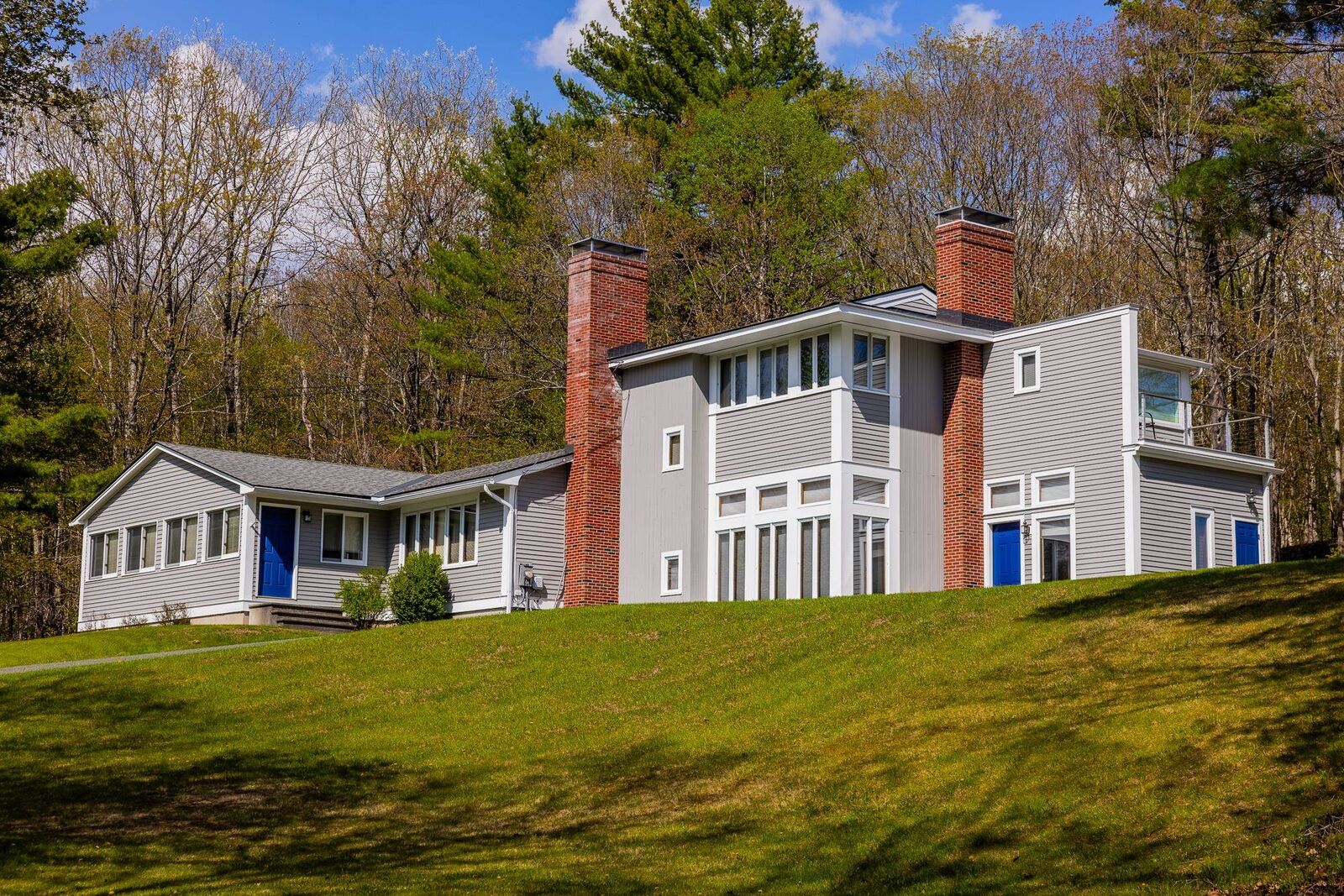 Property Photo:  8 Laramie Road  NH 03750 