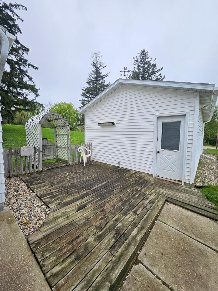 Property Photo: 6262 County Road 4W SW MN 56308