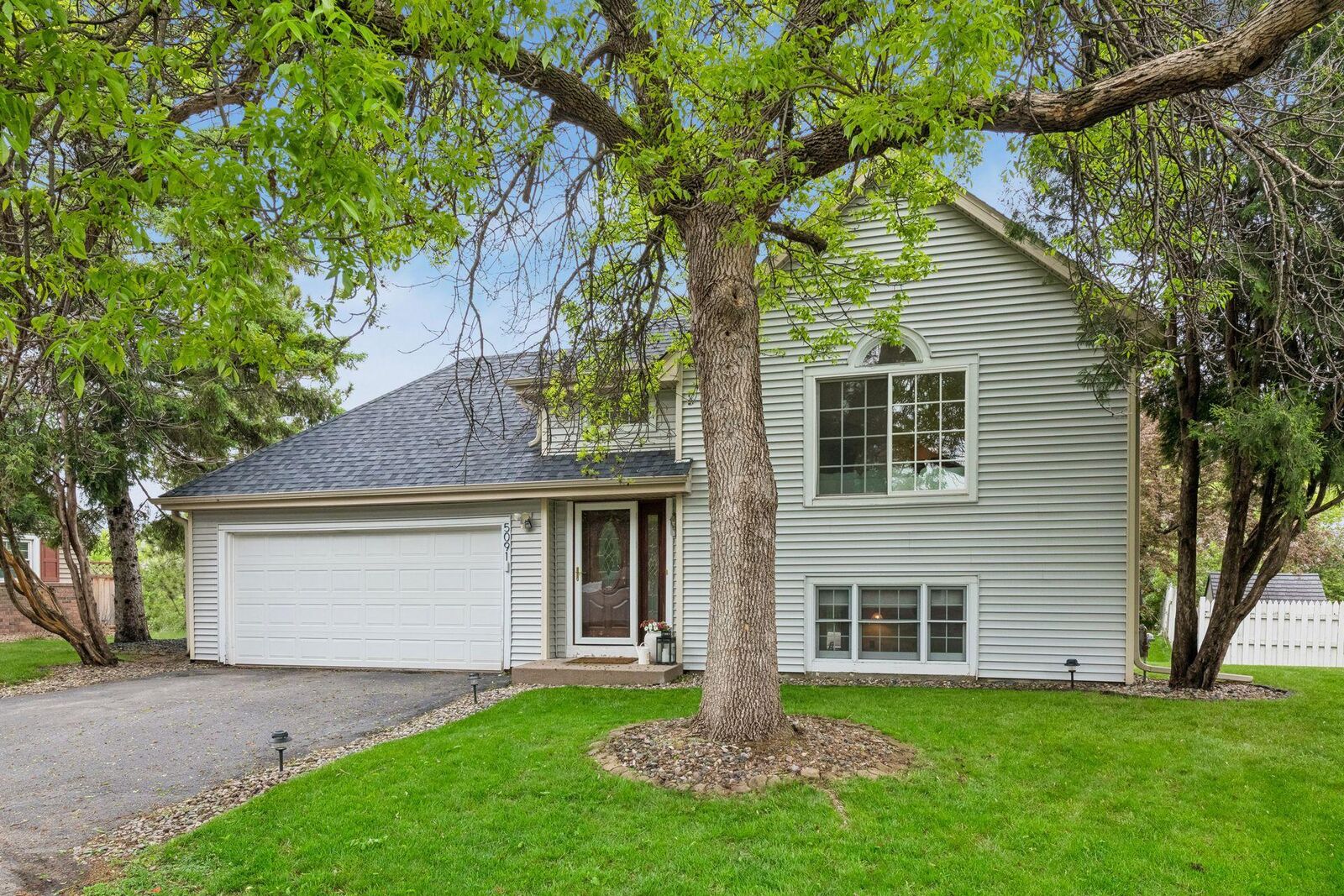 Property Photo:  5091 Arrowood Lane N  MN 55442 