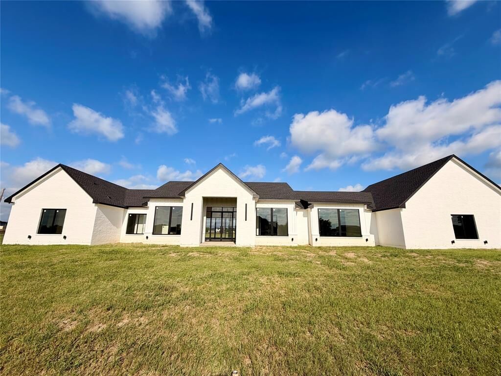 Property Photo:  3871 Austin Circle  TX 76266 