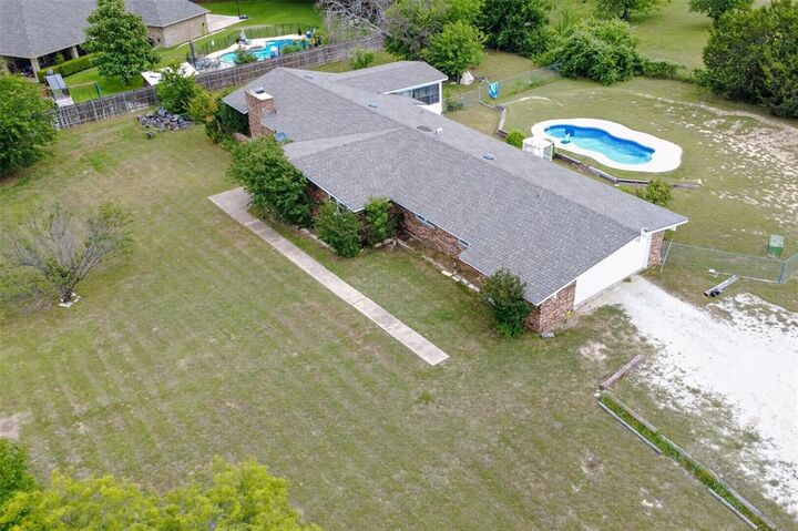 Property Photo: 224 Billo Court TX 76087