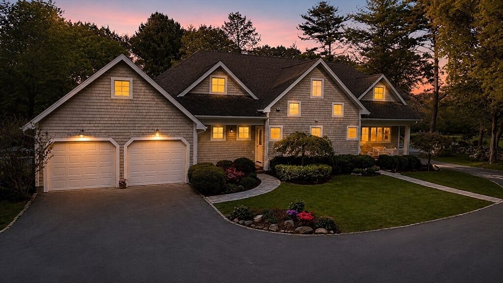 Property Photo:  7 Shadow Farm Ln  MA 02770 