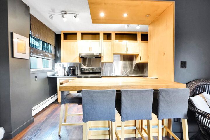 823 19 Avenue SW 405 — photo 1