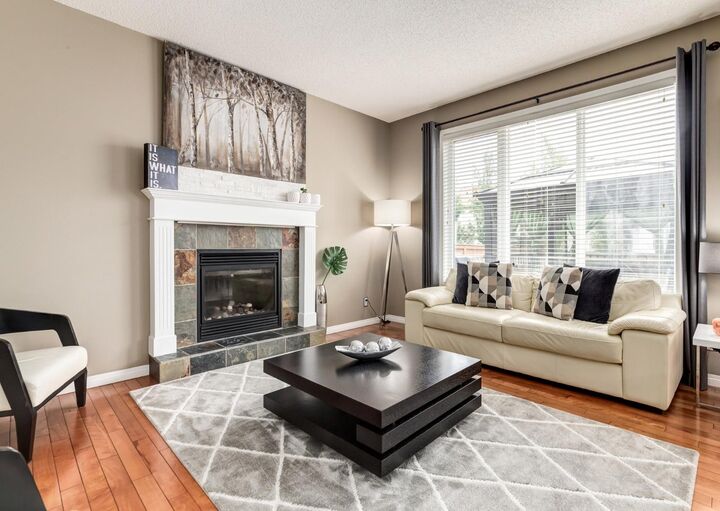 Property Photo:  124 Copperfield Green SE  AB T2Z 4T9 