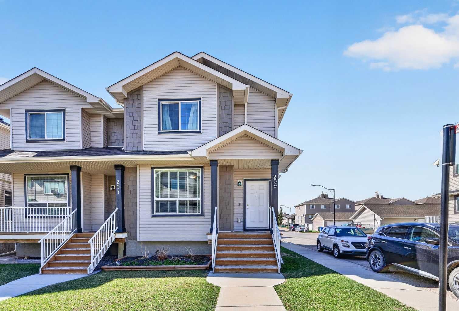 Property Photo:  209 Sandford Place NW  AB T0J 1X2 