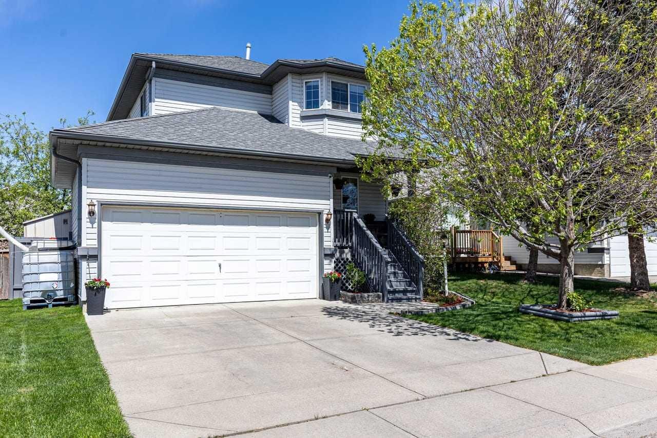Property Photo:  158 Saratoga Close NE  AB T1Y 7A1 