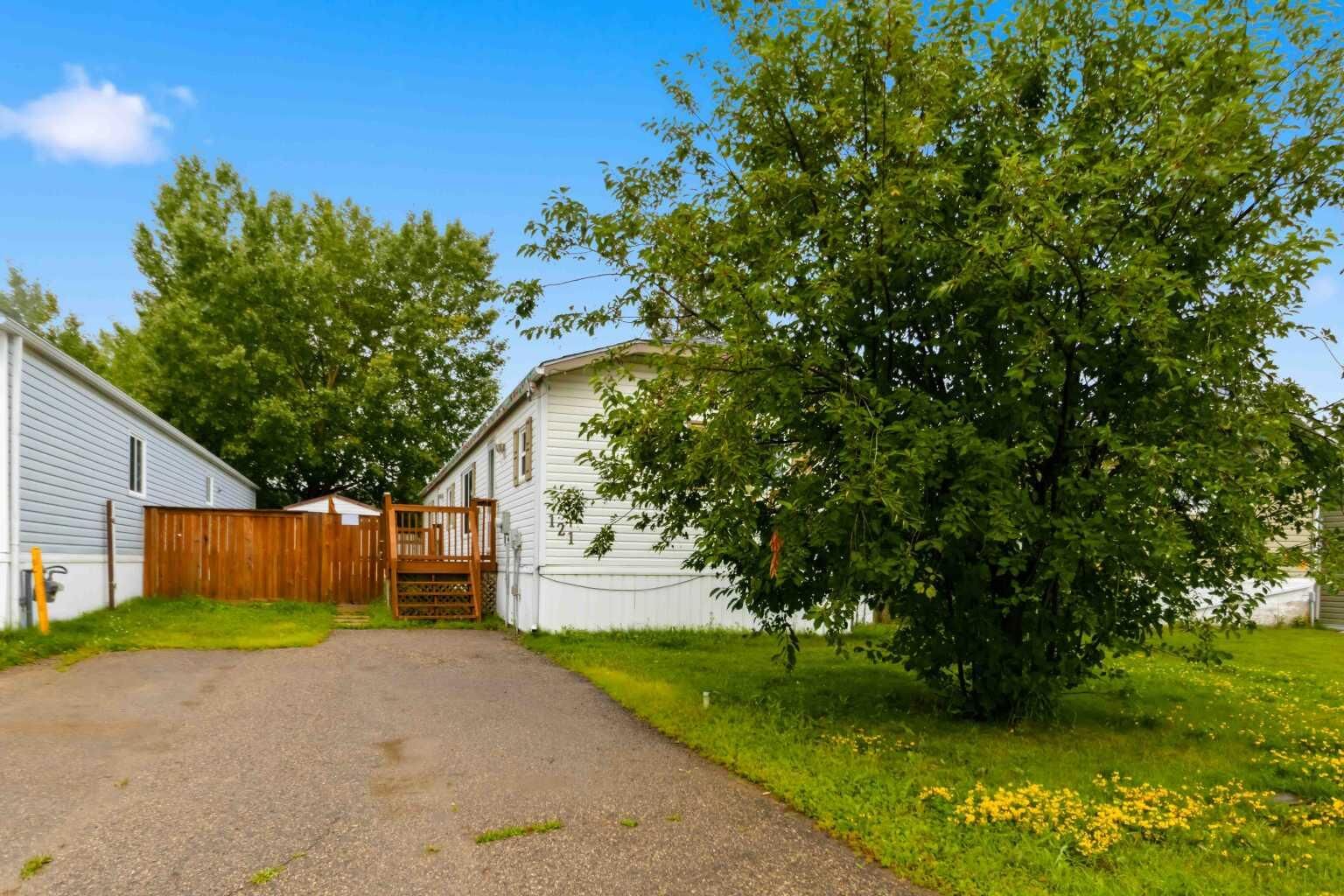 Property Photo: 121 Couture Lane AB T9K 1X3