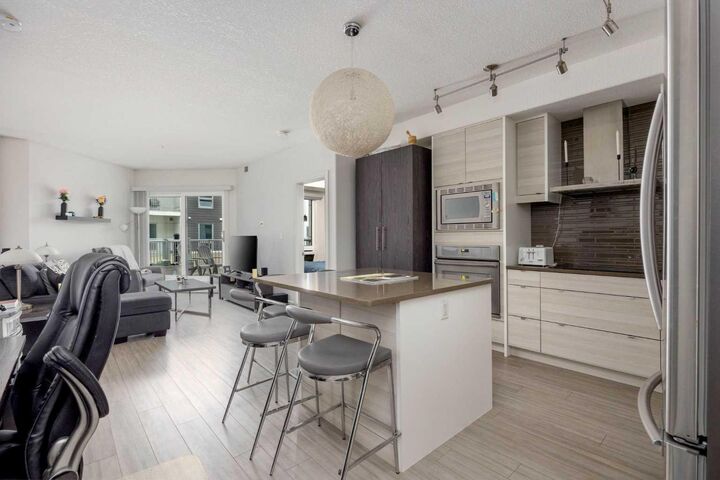 Property Photo:  10218 King Street 214  AB T9H 1X9 