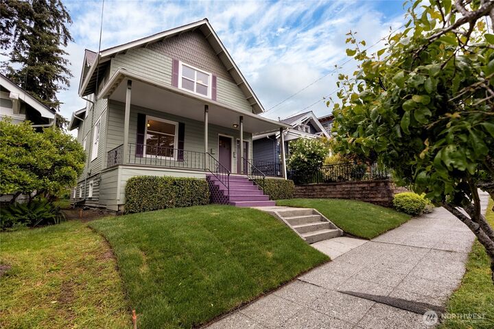 Property Photo:  1830 N 54th Street  WA 98103 