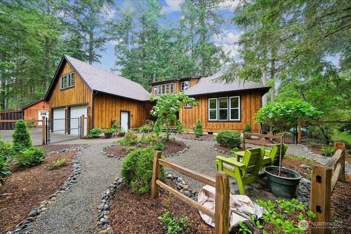 Property Photo:  10507  Pioneer Drive  WA 98303 
