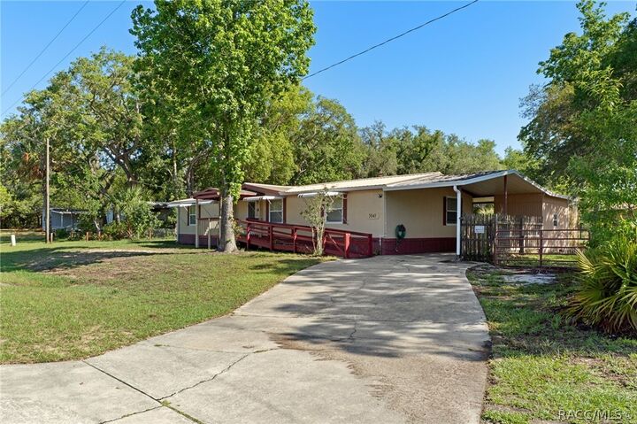 Property Photo: 5041 W Rolling View Place FL 34461