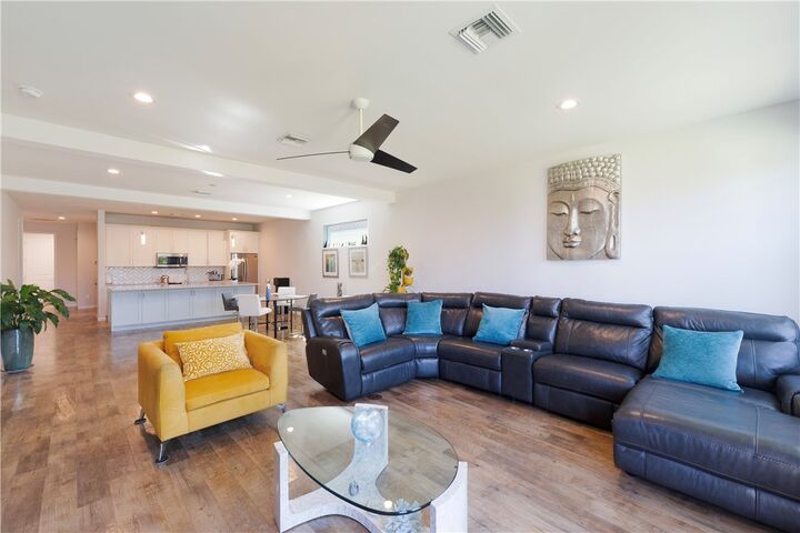 Property Photo: 2172 Falls Manor FL 32967