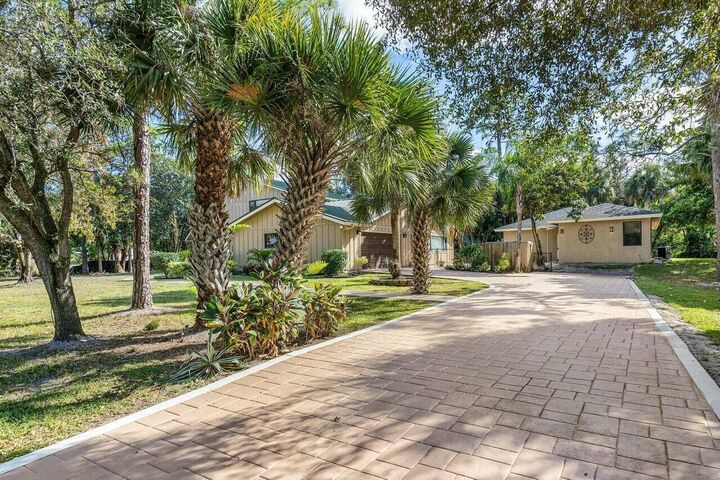Property Photo:  9266 Pinion Drive  FL 33467 