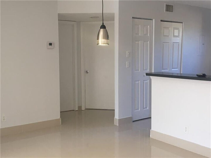 Property Photo: 10131 W Sunrise Boulevard 206 FL 33322