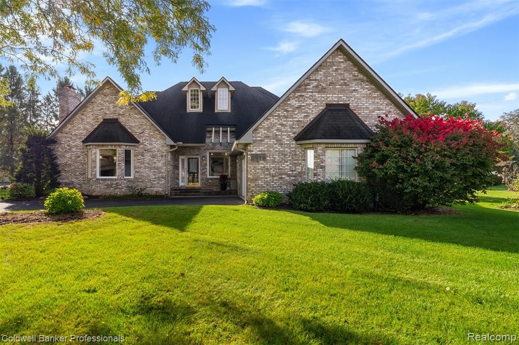 Property Photo:  3972 Chevron Drive  MI 48356 