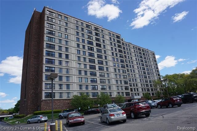 Property Photo:  21800 Morley Avenue 209  MI 48124 