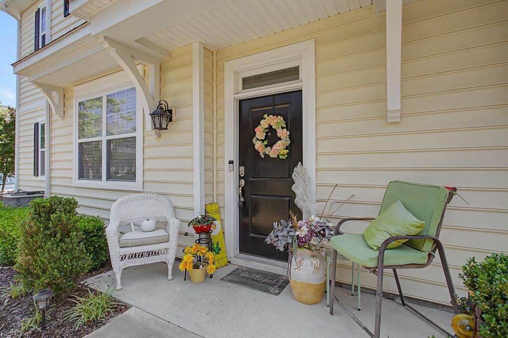 Property Photo:  4464 Turnworth Arch  VA 23456 