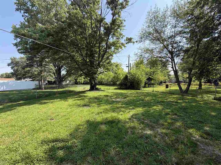 Property Photo:  204 Theresa Lane  IN 47374 