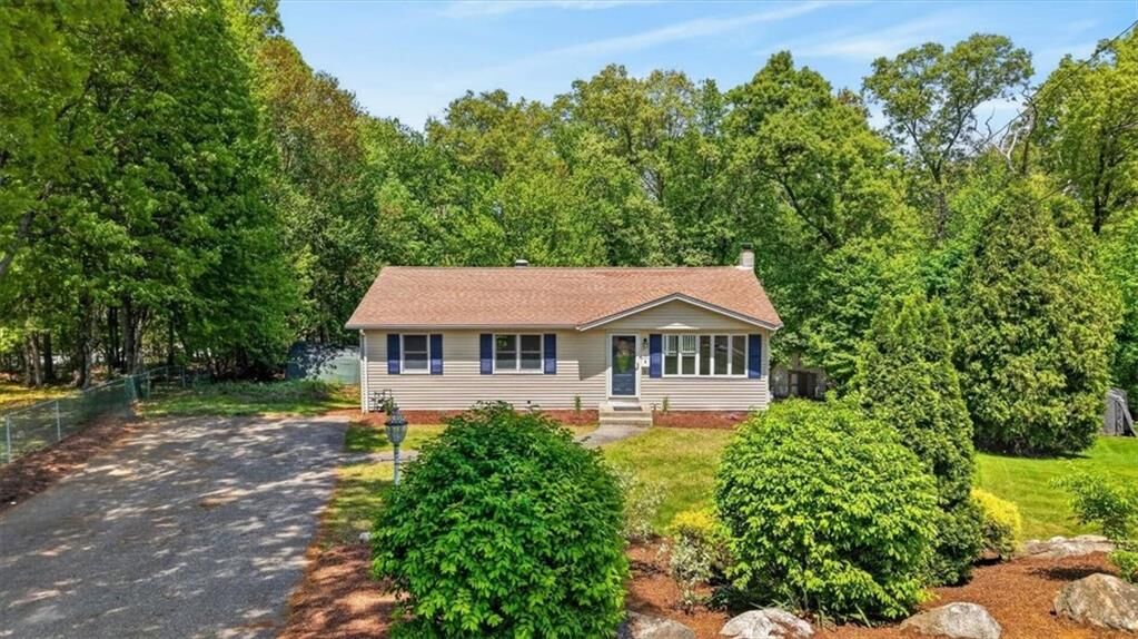 Property Photo:  4 N Candy Court  RI 02917 