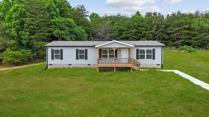 Property Photo: 285 County Road 784A TN 37331