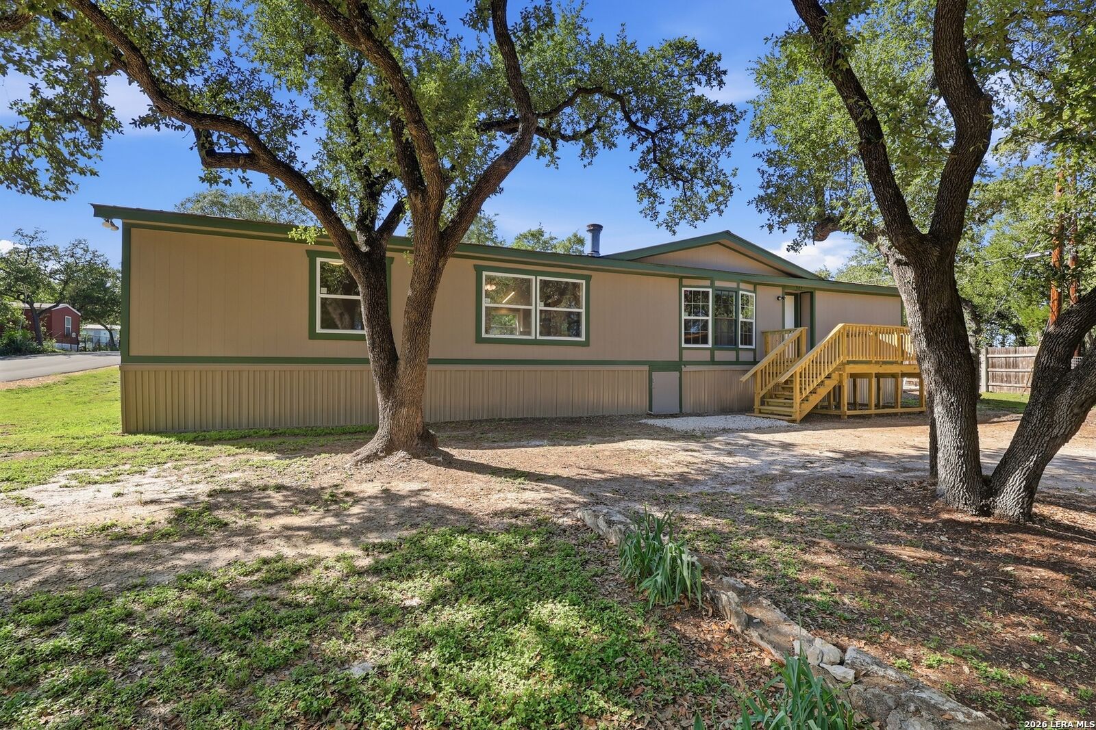 Property Photo: 507 Forest Hill St TX 78133