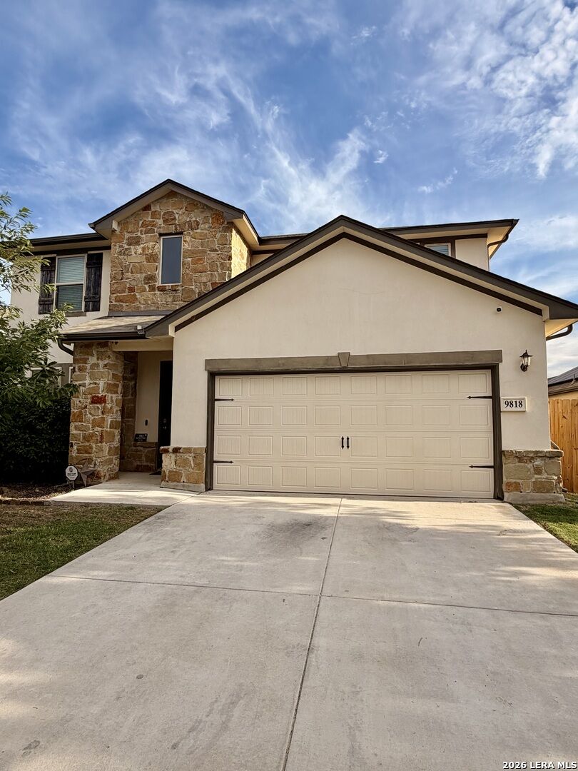 Property Photo: 9818 Red Iron Crk TX 78109