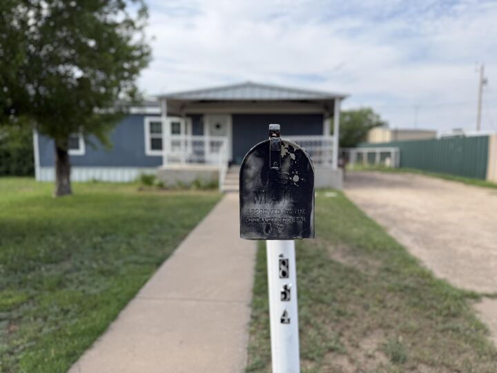 Property Photo:  1834 Ellis Street  TX 76905 