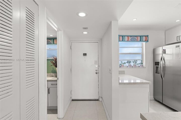 Property Photo:  855 Euclid Ave 402  FL 33139 