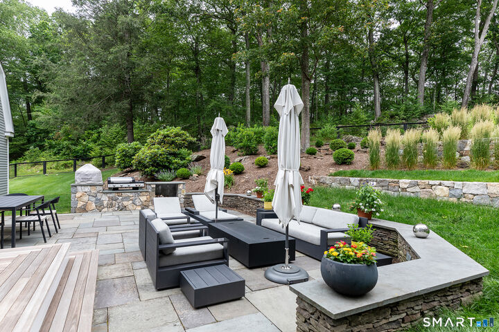 Property Photo:  176 Apple Lane  CT 06783 