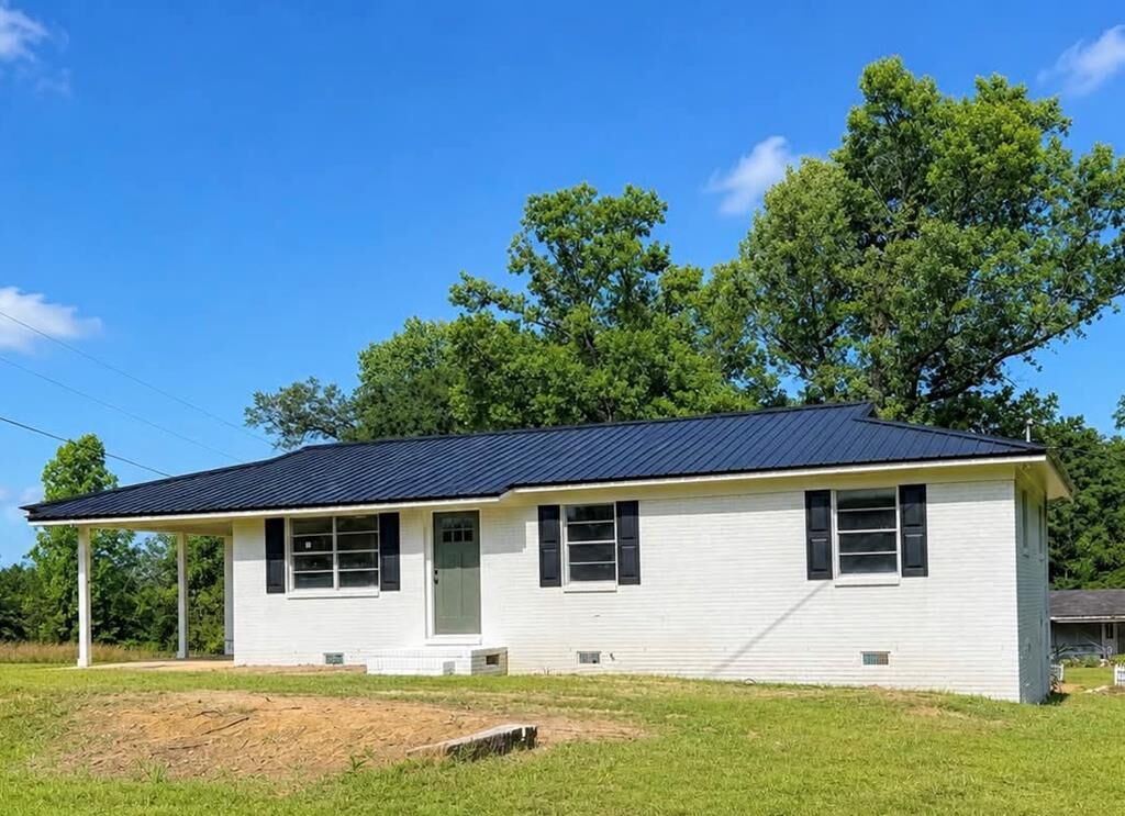 Property Photo:  1123 McCardle  AL 36303 