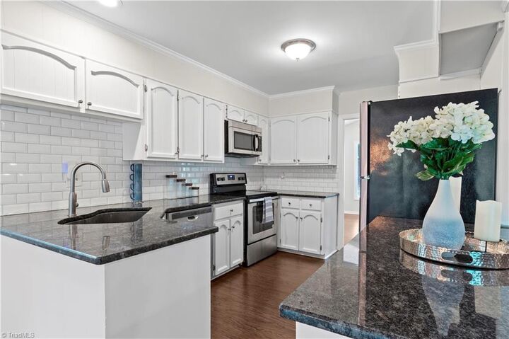 Property Photo: 3255 Parrish Road NC 27105