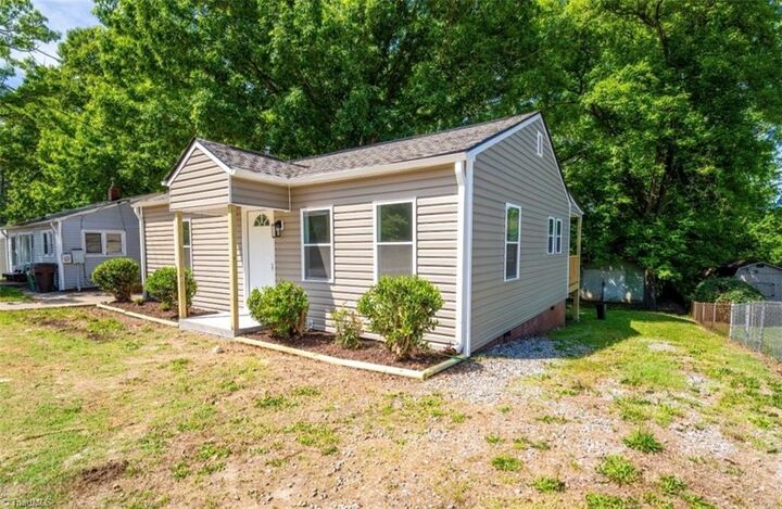 Property Photo:  1604 Brentwood Street  NC 27260 