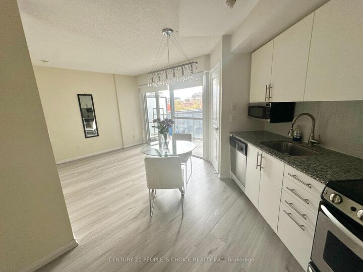 Property Photo: 352 Front Street W 511 ON M5V 0K3