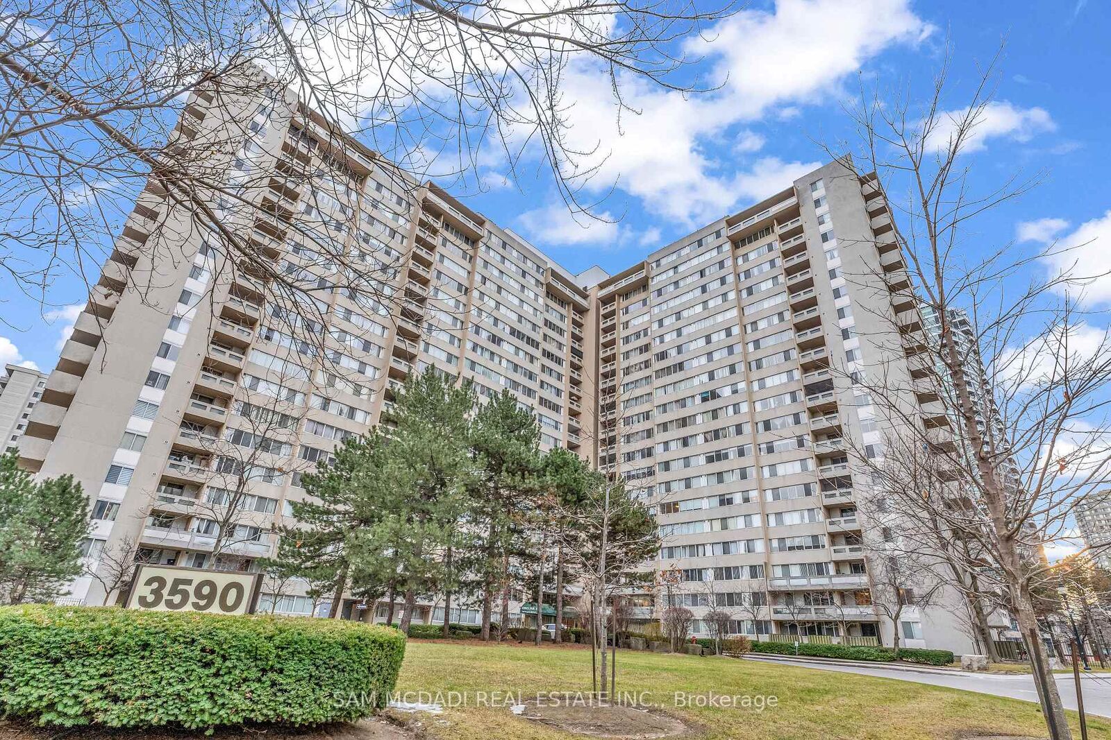 Property Photo: 3590 Kaneff Crescent 605 ON K5A 3X3