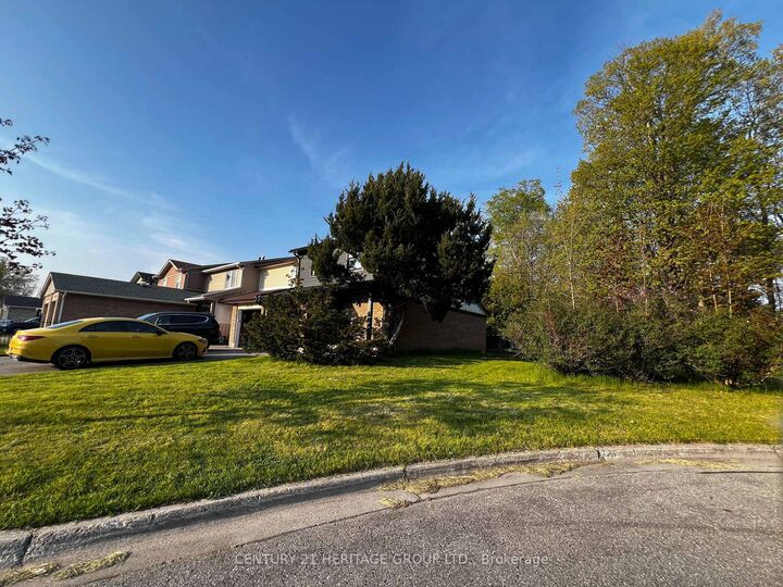 Property Photo: 1133 Trowbridge Court ON L1G 7H1