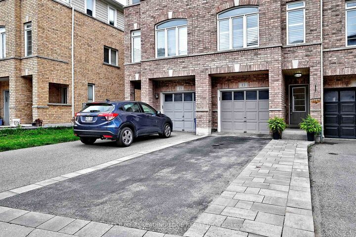 Property Photo: 13 Beehive Lane ON L6E 0K6