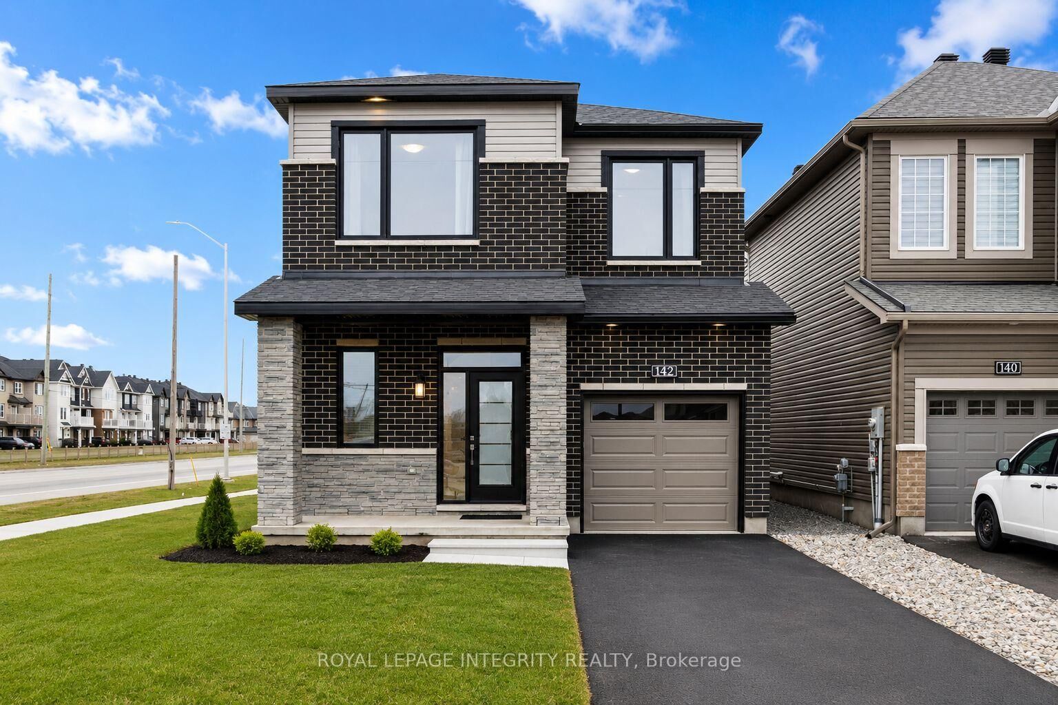 Property Photo: 142 Shallow Pond Place E ON K4A 5N9