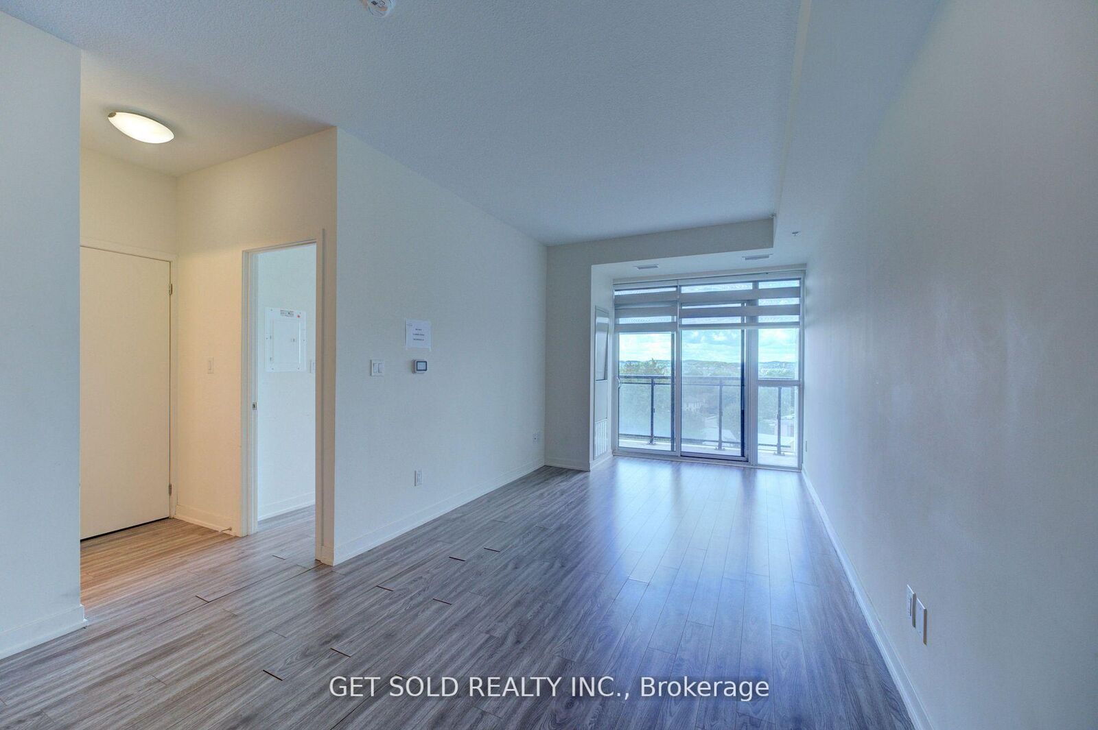 Property Photo:  128 King Street N 1105  ON N2J 2X9 