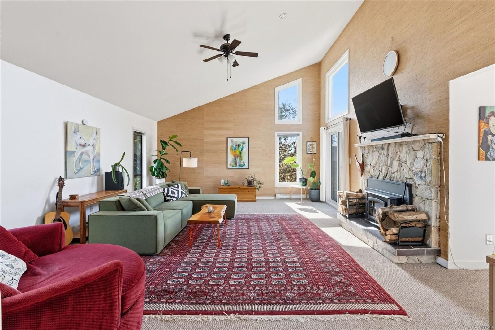 Property Photo:  877 Kindersley Rd  BC V9A 4N1 
