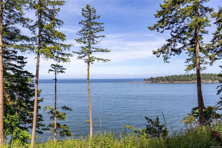 Property Photo: 455 East Point Rd BC V0N 2Y0