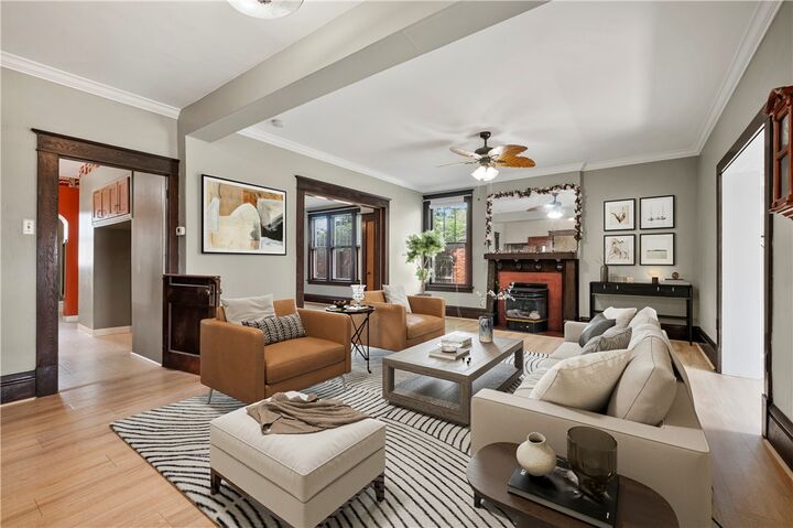 Property Photo:  465 Market St  PA 15009 