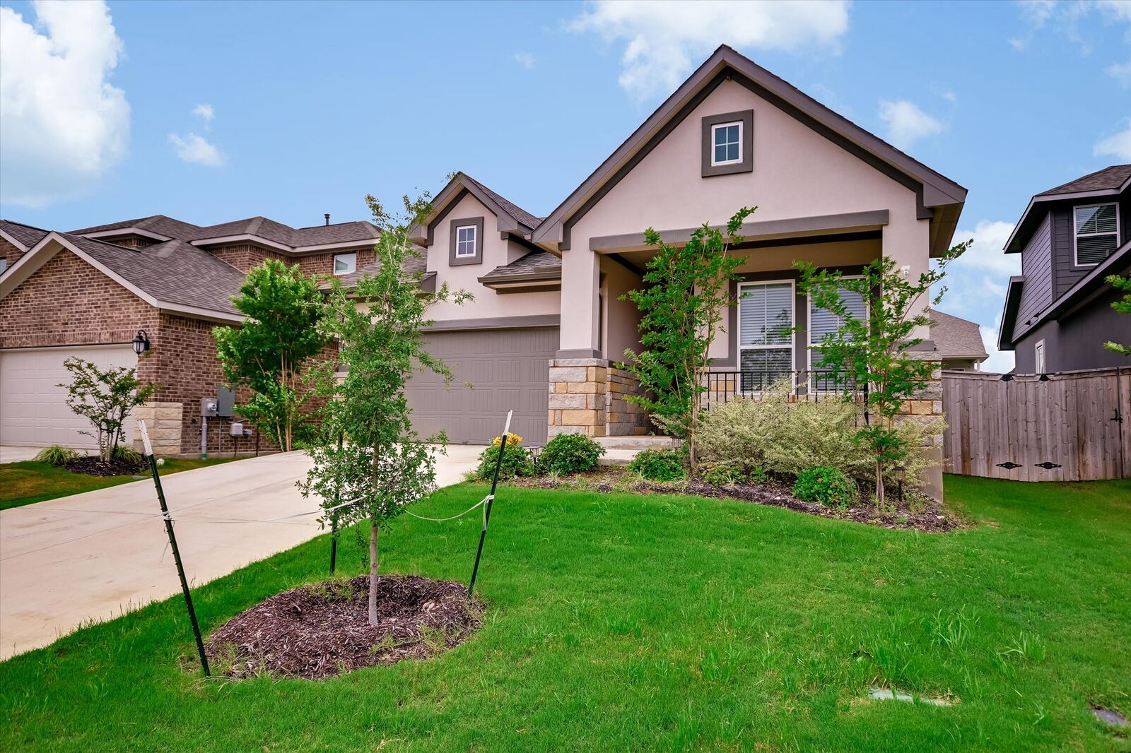 Property Photo:  205 Wingstem Way  TX 78633 